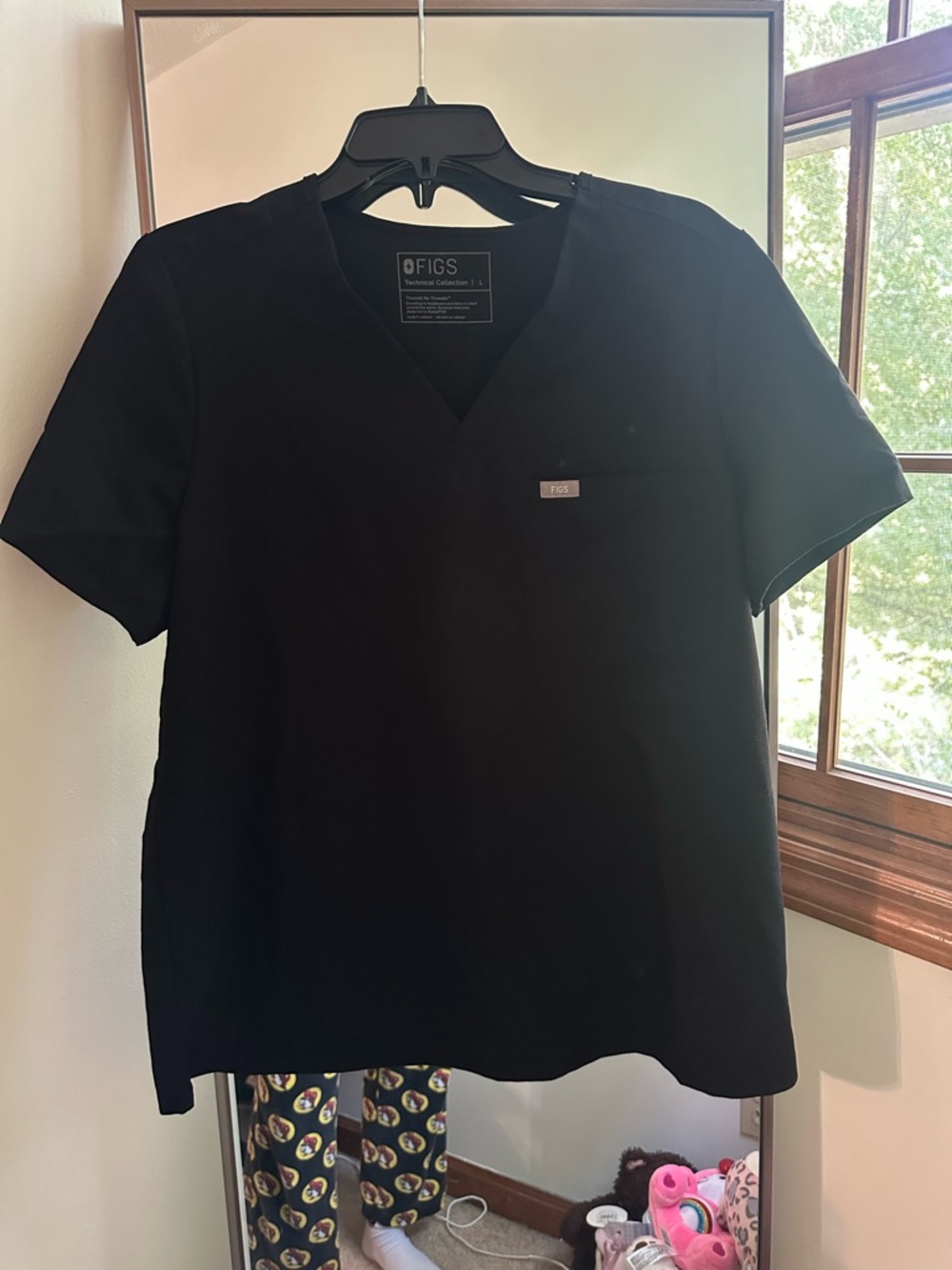 Figs Black V-Neck Women's Scrub Top